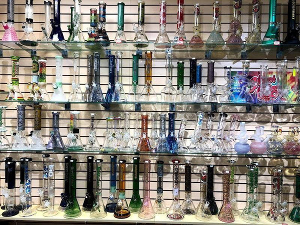 Breaking Down Bong Prices: A Guide to How Much You Can Expect to Spend at Smoke Shops - Budder Bongs / Budder Vapes